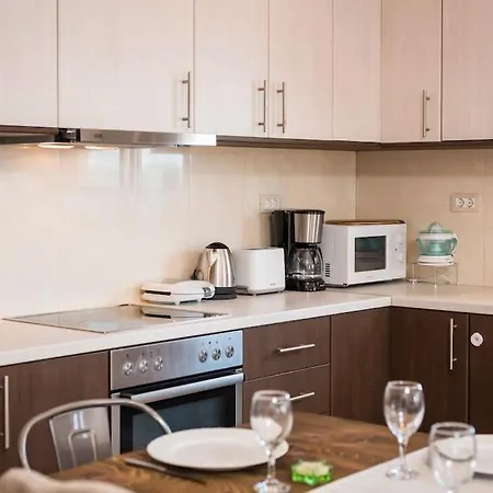 Olive Garden - Private Heated Pool Vacation Holiday home *